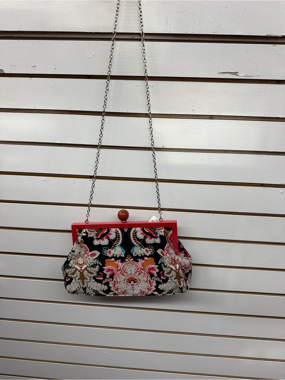 Lajè Vintage Floral Frame Clutch | Red Frame Evening Purse with Chain Strap